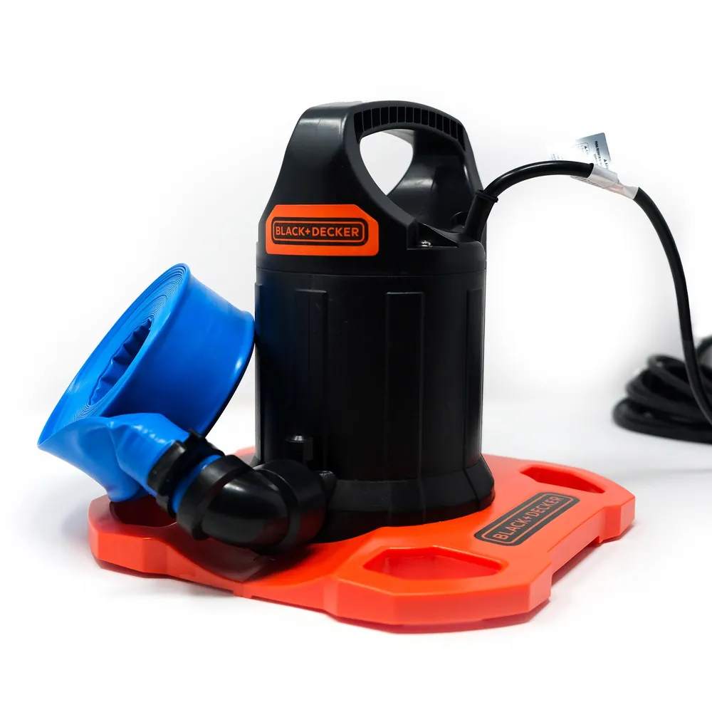 BLACK+DECKER 1500 GPH Automatic Water Removal Winter Submersible Swimming Pool Cover Pump with 25 Foot Power C